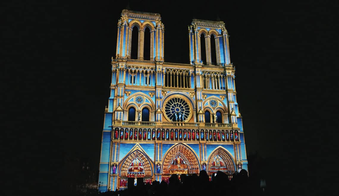 Dame de Coeur : Notre Dame de Paris s’illumine